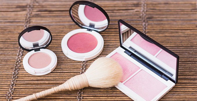 How to apply blush on chubby cheeks Featured image
